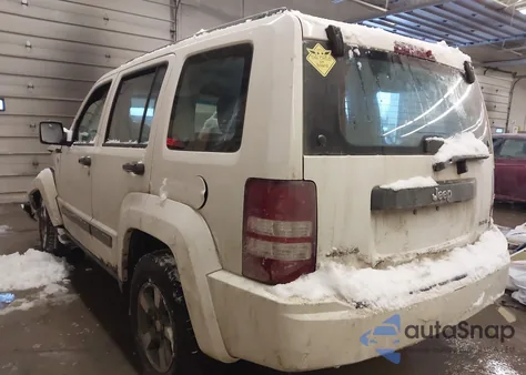 2008 Jeep Liberty Sport z USA, uszkodzony, nr VIN 1J8GN28K48W106146